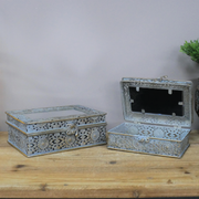 Shiny mirrored accent box, sized 7.5cm H x 21cm W x 15cm D, lightweight at 1.02kg, complements both modern and rustic interiors.