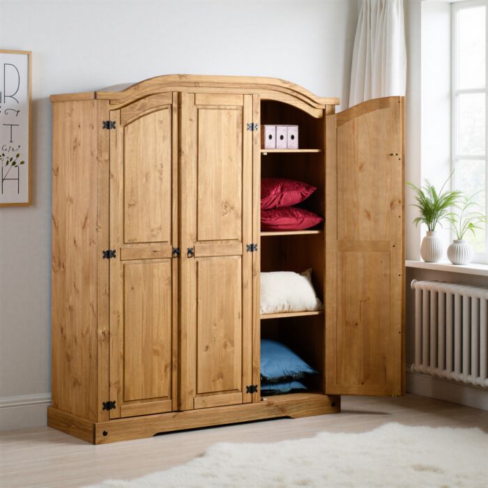 TRIPLE WARDROBE