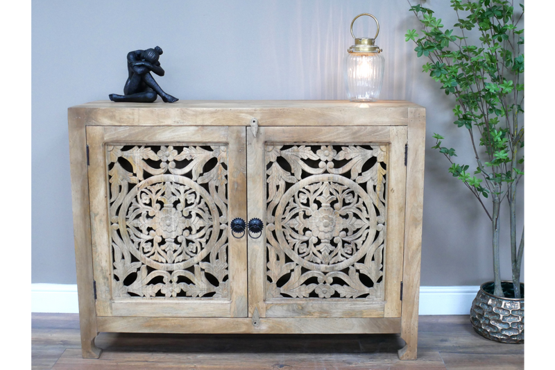 CARVED CABINET TWO DOOR CUTOUT