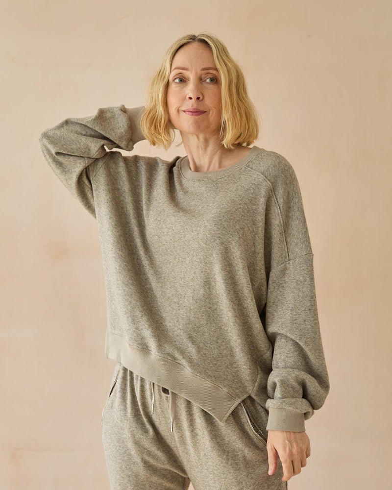 Chalk women’s Kerrie sweatshirt mole brown relaxed fit front view