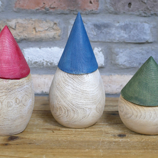 Stylish wood-look gonk ornaments for holiday decor, lightweight at 0.75kg, featuring textured detailing and traditional Scandinavian-inspired design.