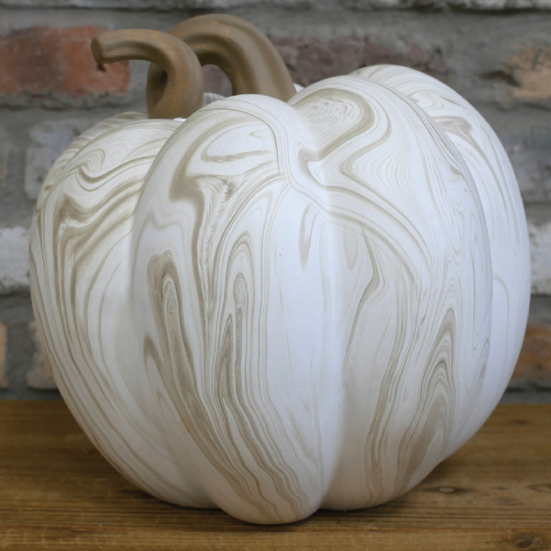 Rustic-chic pumpkin ornament featuring a spiral or swirl design, 27cm in diameter and 26cm tall, 2.0kg in weight.