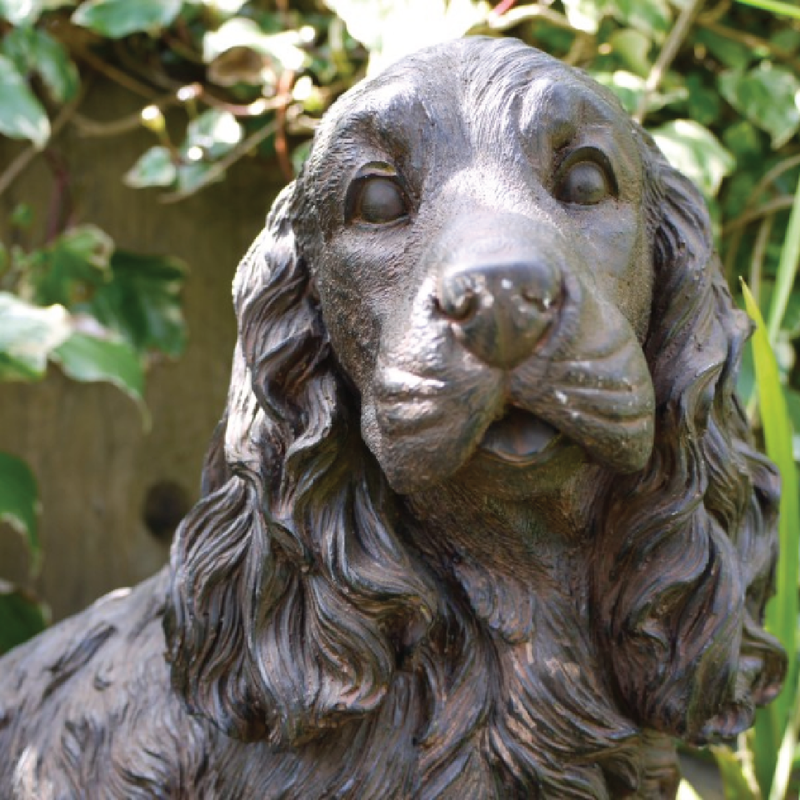 Stylish Spaniel figurine crafted from durable resin, 40cm tall and 40cm wide, 4.5kg in weight.