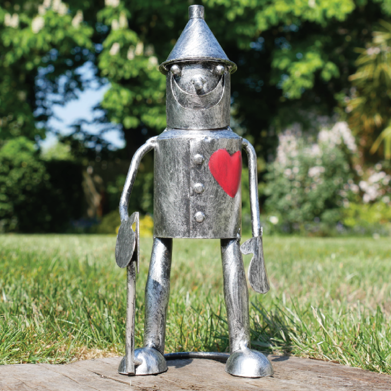Whimsical mini tin man decor piece standing upright, 22 × 9 × 9cm, total weight 0.22kg.