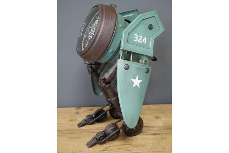 Robot Clock - Blue Wings