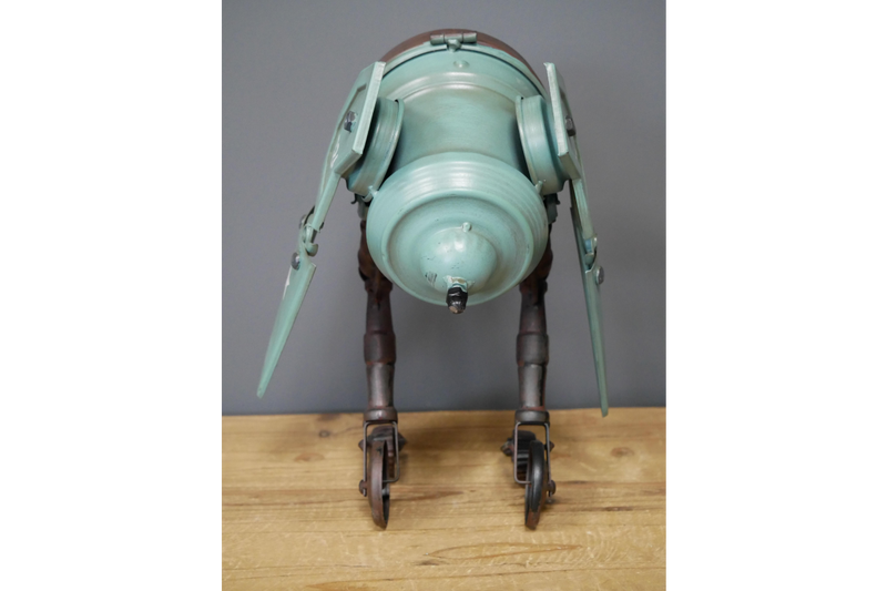 Robot Clock - Blue Wings