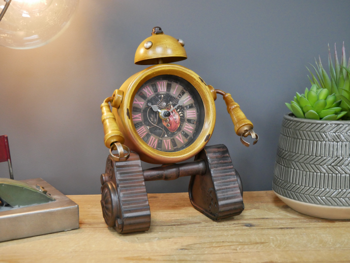 Robot Clock - Yellow Tank